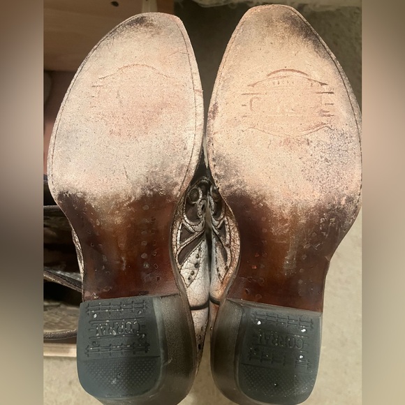 Corral Women’s Boots - size 6 M - taupe/brown - Picture 3 of 3